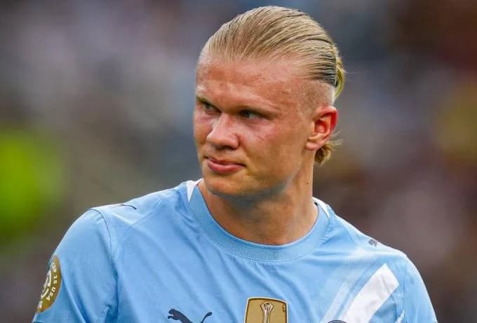 Haaland schenkt Freundin Handtasche für 377.000 Euro