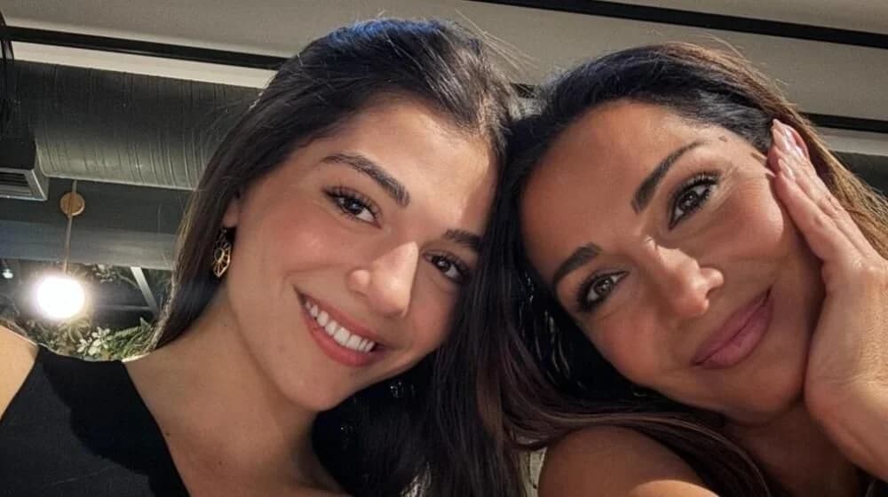 Melina Nikolaidi schließt Schauspielschule in London ab
