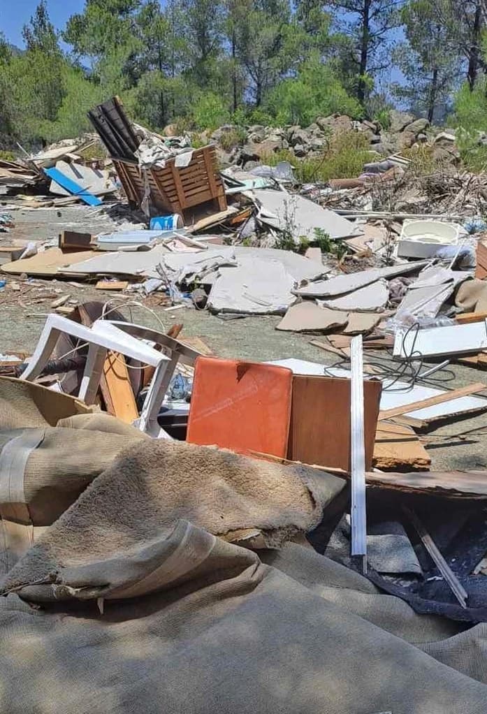 塞浦路斯阿亚玛丽努达垃圾填埋场火灾情况危急