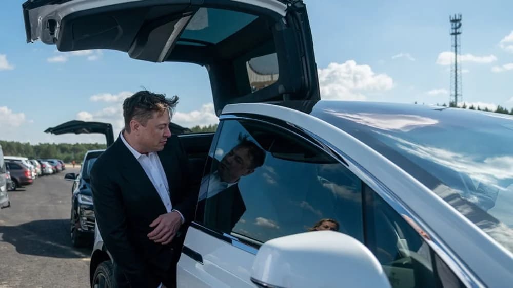 Tesla y Samsung firman acuerdo de 16.500 millones de dólares por chips de IA