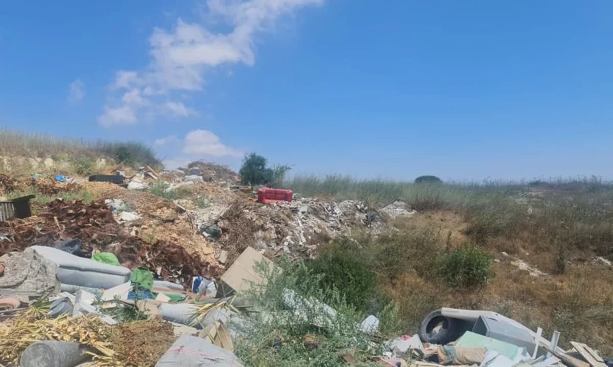Agia Marinouda垃圾填埋场火灾情况危急