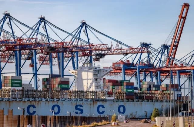 El Pireo entre los 5 principales puertos europeos – Róterdam líder