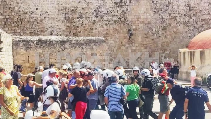 מתח ומעצרים בנמל רודוס עם הגעת תיירים ישראלים