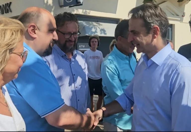Nikos Plakias kritisiert Triantopoulos' Auftritt mit Mitsotakis