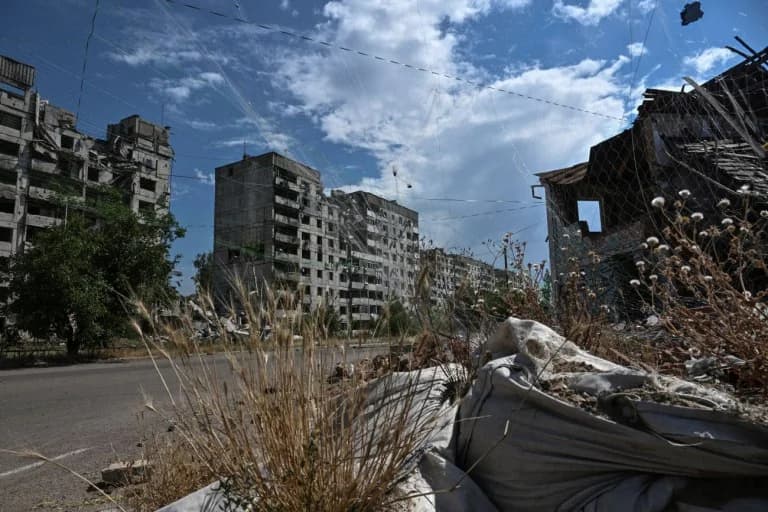 Ukraine: At Least 20 Dead in Russian Airstrikes – Prison Hit