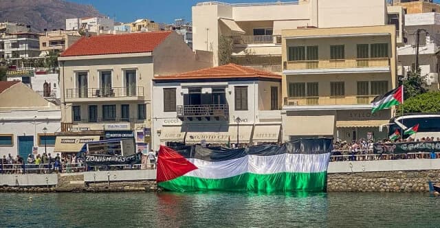 Tension in Agios Nikolaos: Protests Against Israeli Cruise Ship
