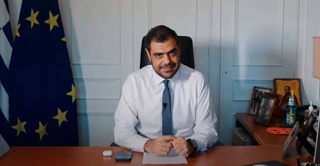 Marinakis: La democracia protege las protestas, no el racismo