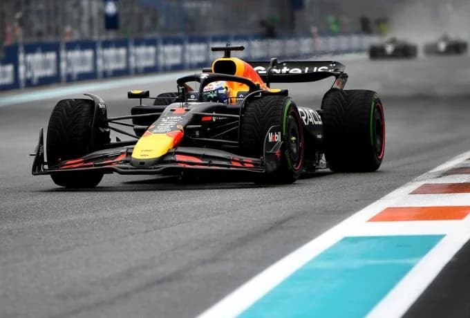 Verstappen Confirma su Futuro en Red Bull hasta 2026