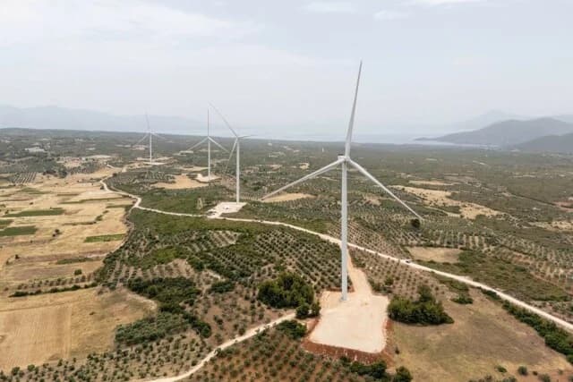 EDPR Sells Wind Farms in Greece to Enel-Macquarie for €200 Million