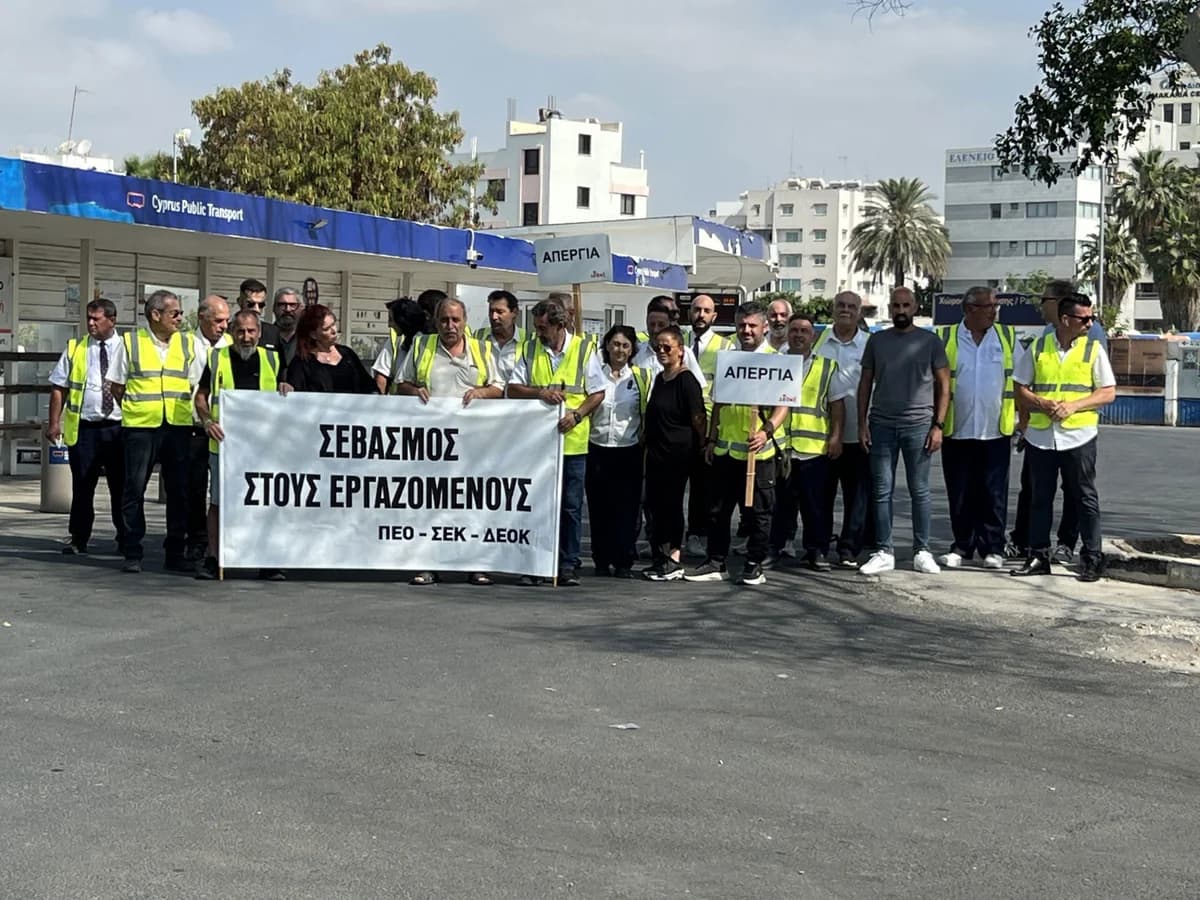Huelga de autobuses en Lárnaca por las horas de trabajo