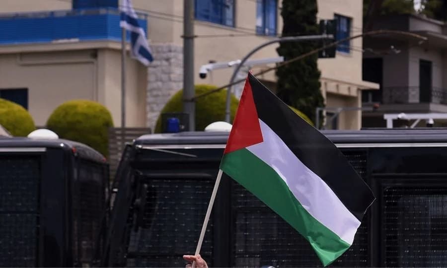 ארה"ב מטילה סנקציות על הרשות הפלסטינית ואש"ף