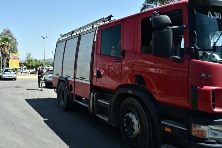 Kleiner Brand in Penteli – Sofortiger Einsatz der Feuerwehr