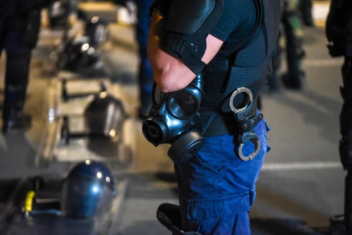 Koordinierte Polizeieinsätze in Nikosia: 43-Jähriger mit Schlagring festgenommen