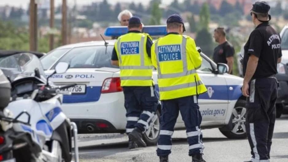 Λευκωσία: Τρεις συλλήψεις στην παλιά πόλη για παράνομη παραμονή και οπλοκατοχή