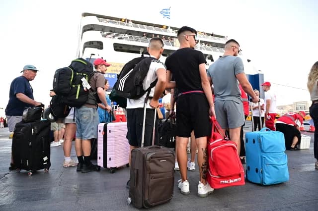 יותר מ-125,000 נוסעים יוצאים מפיראוס, רפינה, לאווריו