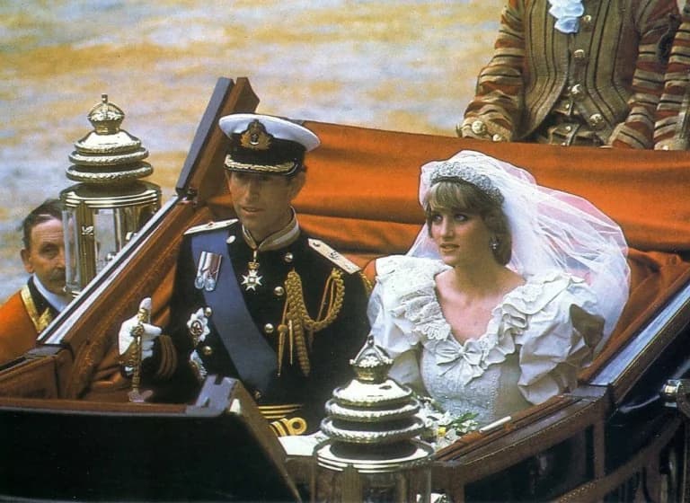 Lágrimas y Dudas: La Noche Antes de la Boda de Carlos y Diana