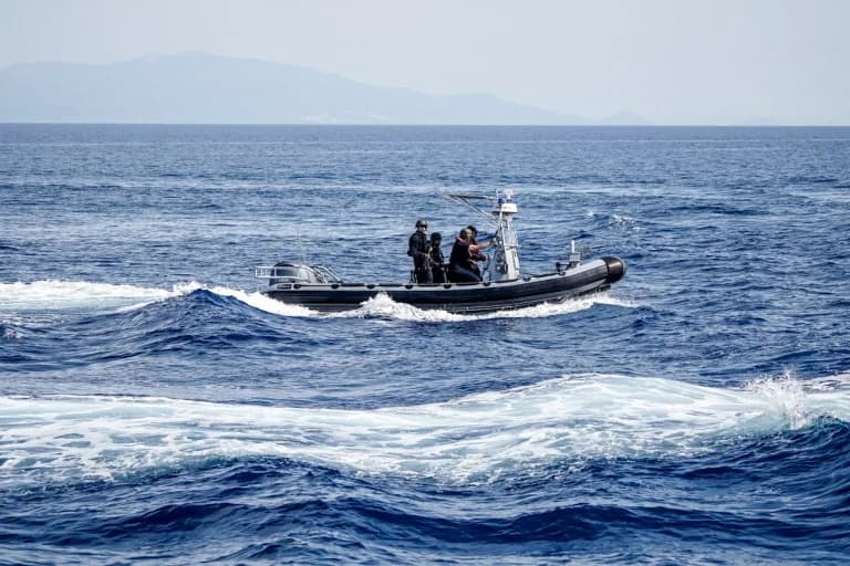 Mechanischer Defekt auf Hellenic Highspeed Fähre in Amorgos