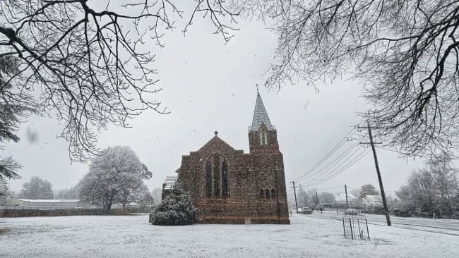 澳大利亚东部城市罕见降雪