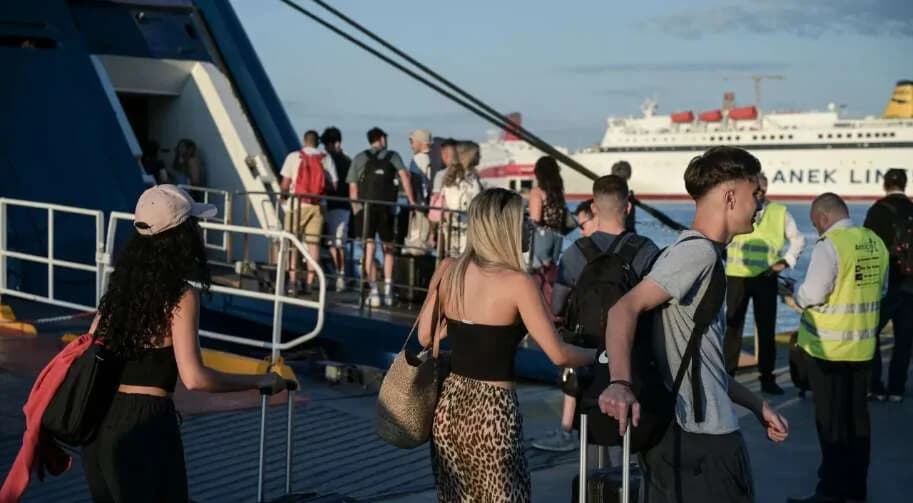 Capacidad Total en Ferries – Aumento del Tráfico en los Peajes en Grecia