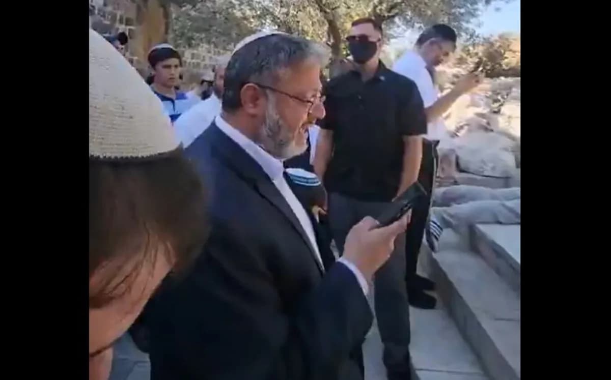 Israelischer Minister Ben Gvirs Gebet in der Al-Aqsa-Moschee löst Kontroverse aus