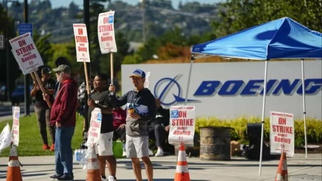 Huelga en las plantas de aviones de combate de Boeing en Misuri e Illinois