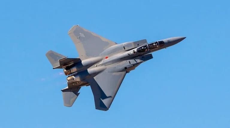 EE.UU.: Huelga en fábricas de aviones de combate de Boeing