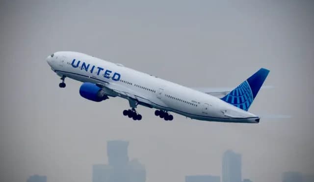Engine Failure Forces Emergency Landing for Washington-Munich Flight