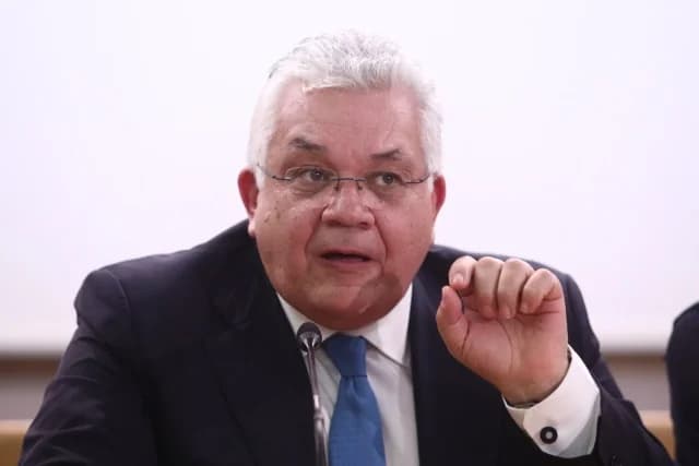 Papaoannou: Evaluación de programas de universidades privadas antes del 15 de septiembre