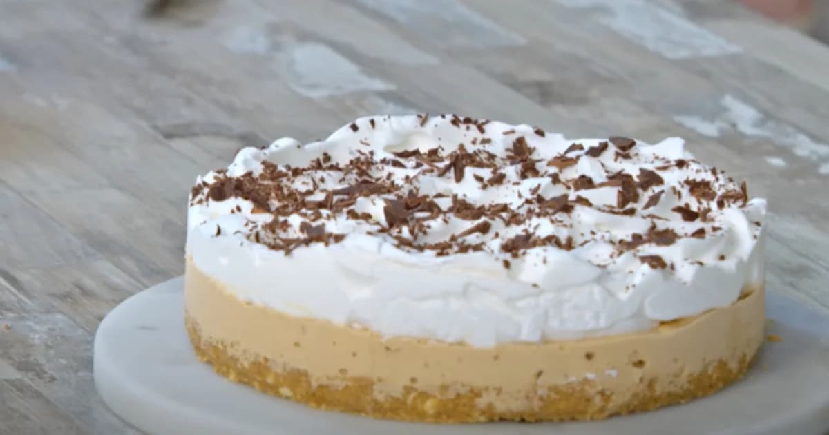 Einfacher Banoffee-Eiskuchen von Akis Petretzikis