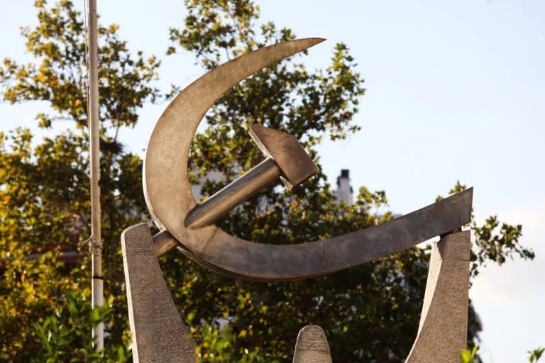 KKE Criticizes Israeli Ambassador's Statements and Government Stance