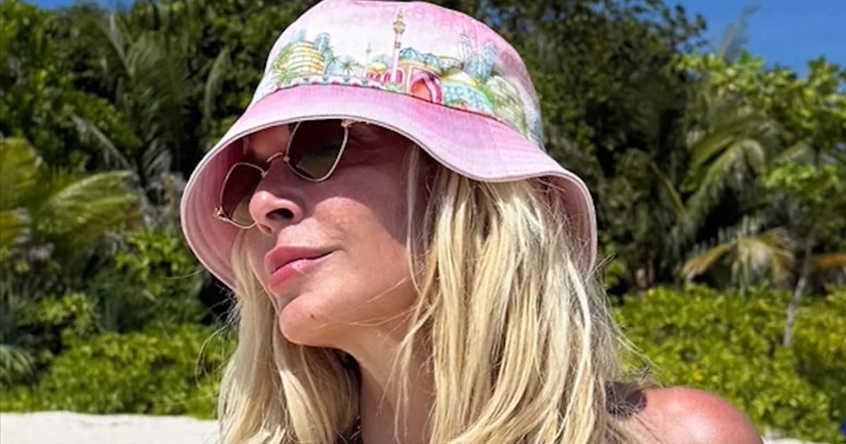 Anna Vissi: Momentos de relax en el mar antes de los conciertos de Kallimarmaro