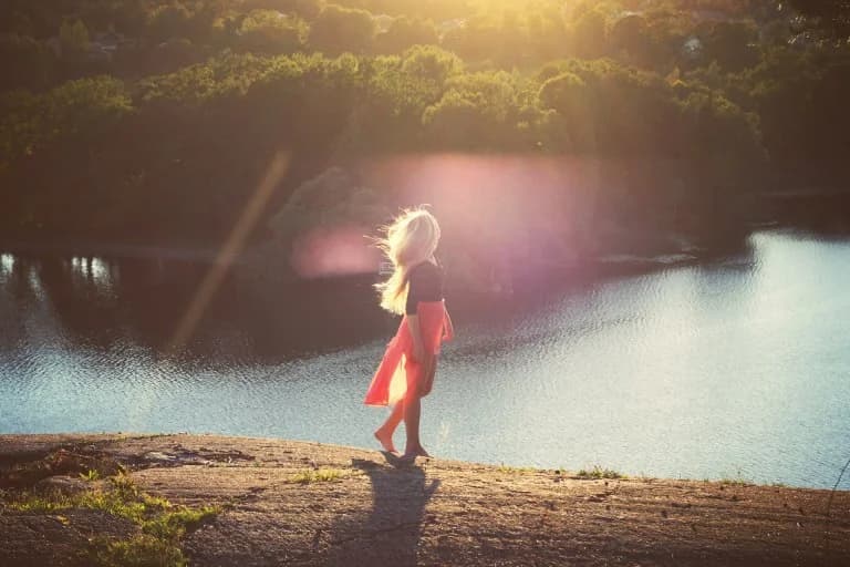 Walking Without Your Phone: Benefits for Mental Health