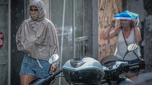 Άστατος καιρός: Προειδοποίηση για καταιγίδες στα ηπειρωτικά