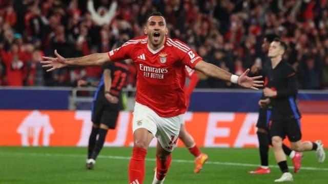 Παυλίδης: Πρωτοσέλιδο στην «A Bola» ως «Θηρίο του Champions League»