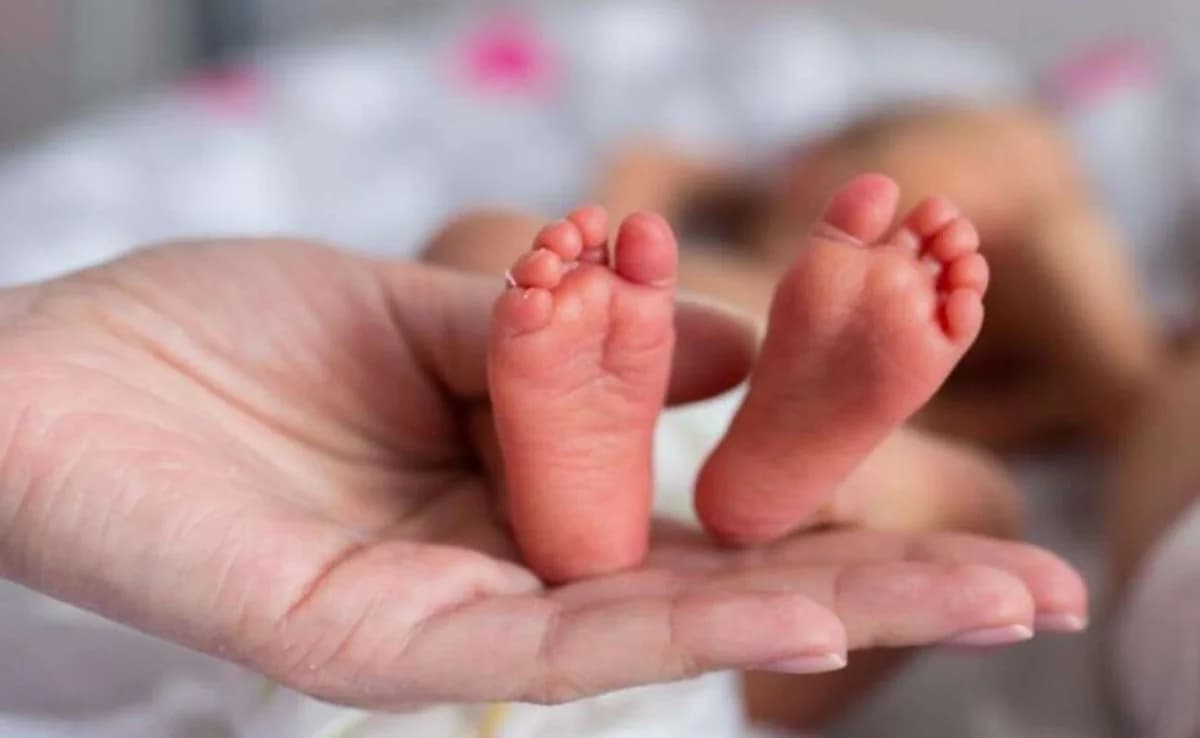 Βρέφος 16 ημερών νοσηλεύεται με κορωνοϊό στα Χανιά