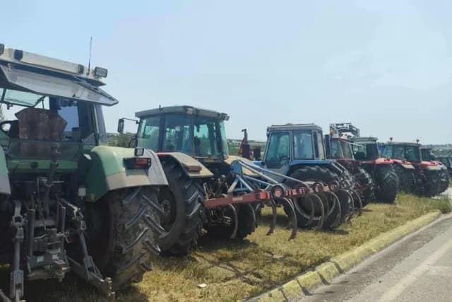 Landwirte aus Thessaloniki: Blockaden in Moudania nach dem 15. August