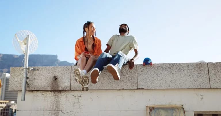 Millennials και Gen Z: Επαναπροσδιορίζουν την Ενηλικίωση