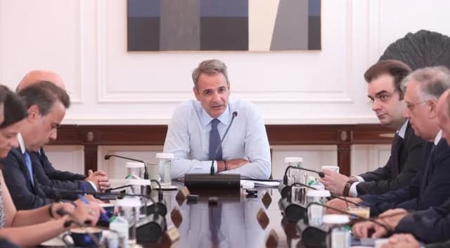Мицотакис: 12 мер по борьбе с бюрократией для бизнеса