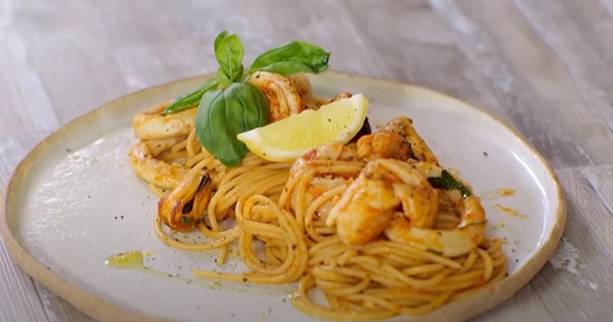 Seafood Pasta by Akis Petretzikis
