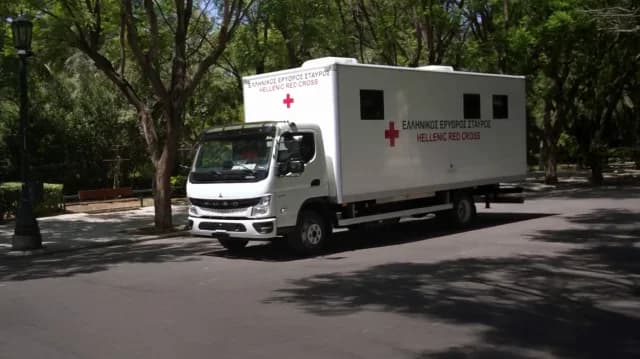Latsis-Stiftung spendet mobile Blutspende-Einheit an Griechisches Rotes Kreuz
