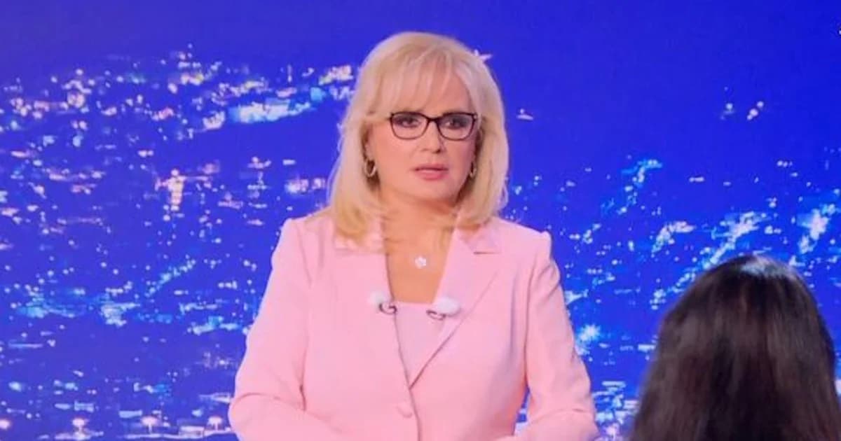 Angeliki Nikolouli：携新案件回归《隧道之光》