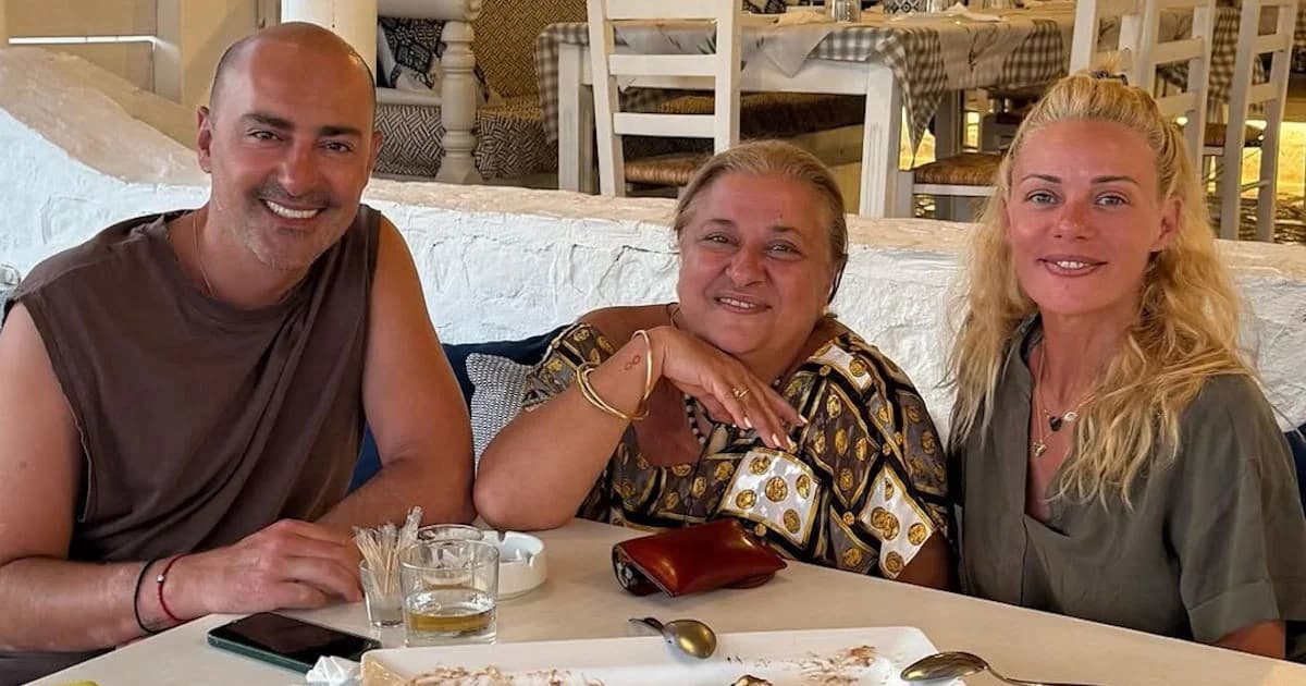 Zeta Makrypoulia, Elisavet Konstantinidou & Thanasis Alevras: Urlaub in Patmos