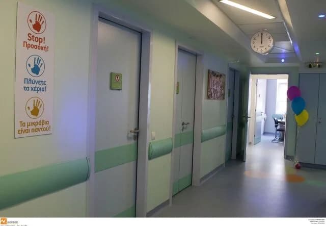 Salónica: Niño de 8 años en estado crítico tras caer de un balcón
