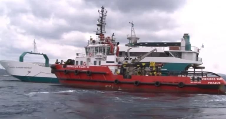 Nea Styra: Schlepper am Ort der Fährstrandung