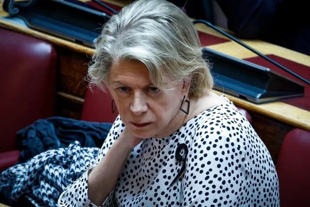 Elena Akrita pone fin a la disputa con Provolisianos y Vaxevanis