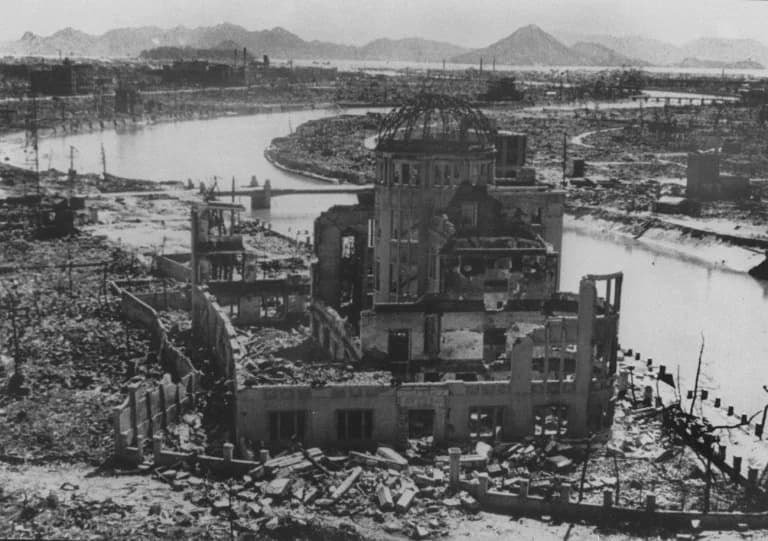 Famellos: Atomare Bedrohung wieder aktuell – Nie wieder Hiroshima, Nagasaki