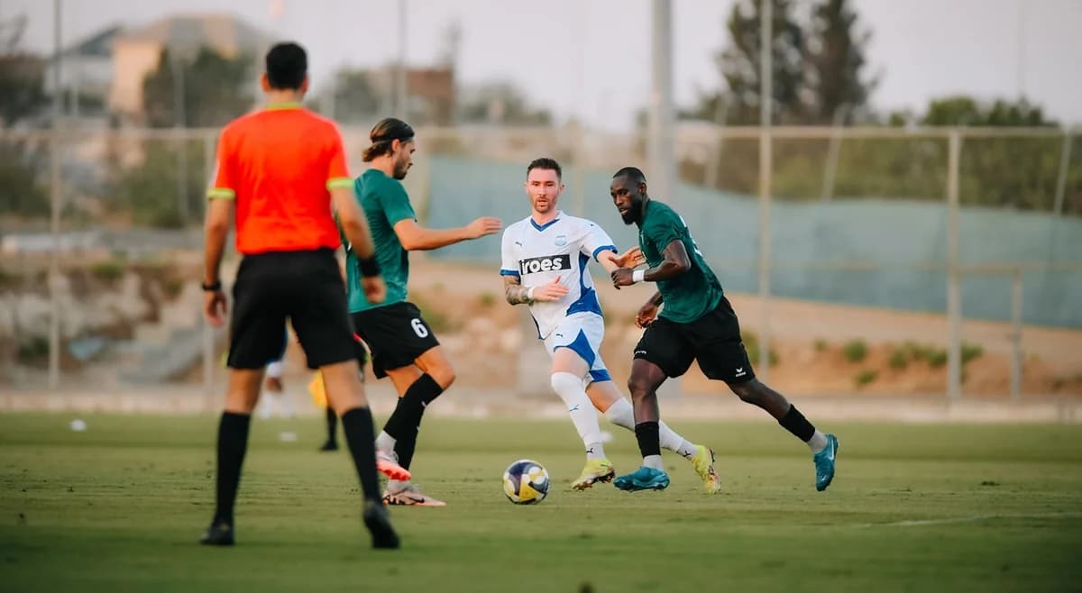 אפולון לימסול מנצחת במשחק ידידות נגד אולימפיאקוס