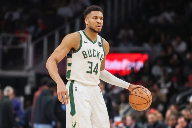Knicks Reportedly Keen on Giannis Antetokounmpo