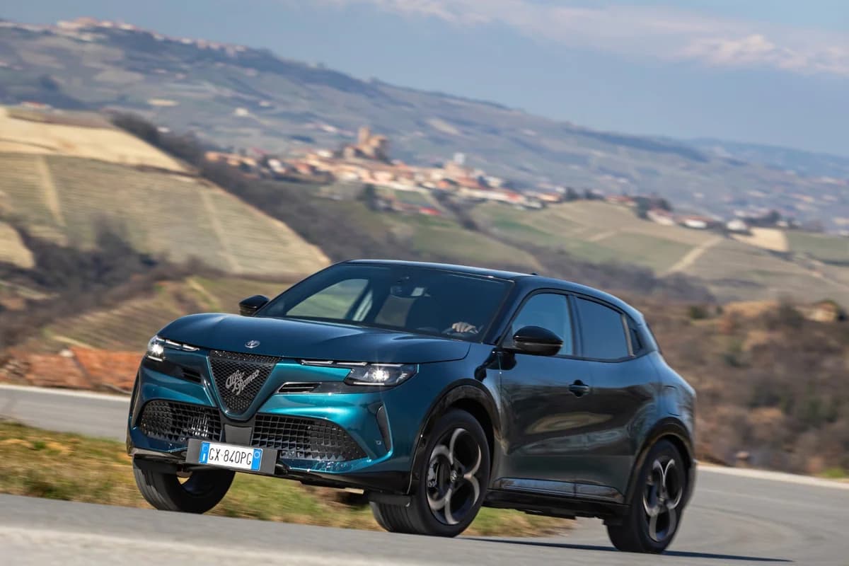 Новый Alfa Romeo Junior теперь доступен в CiC Automasters Cyprus