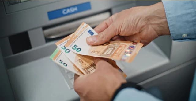 Отмена комиссий за снятие наличных в банкоматах через DIAS с 11 августа